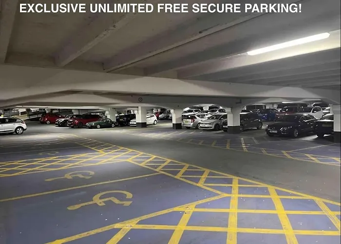Deluxe City Modern Apt&Free Parking No Balcony